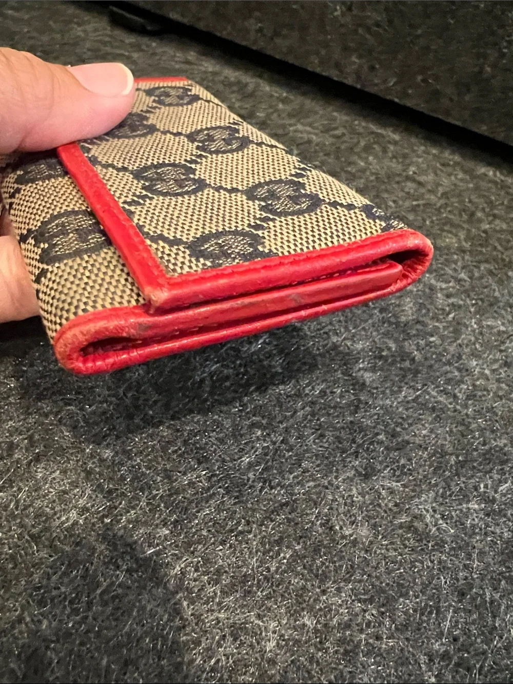 Gucci Beige Monogram Canvas Key Case with Red Trim Authentic